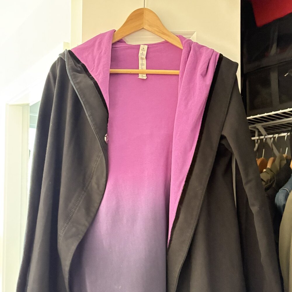 Lululemon Awareness Wrap Ombre Black & Purple Jacket